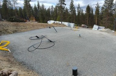 service-1 Koneurakointi Jaakko Niva Oy:n tekemä valmis mökkipohja ja tontin pohjatyöt tunturialueella Lapissa.
